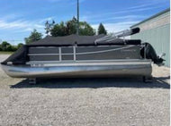 150 hp Cypress Cay 230 Tri-Toon