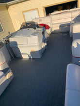Load image into Gallery viewer, 70 hp Harris Float Boat
